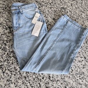 Anthroplogie  Pilcro barrel jean 23T